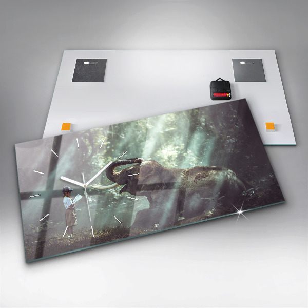 Horizontale Uhr Junge liest ein Buch