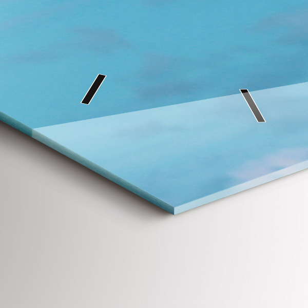 Horizontale Uhr mit motiv Große Giraffe vor einem Himmelshintergrund