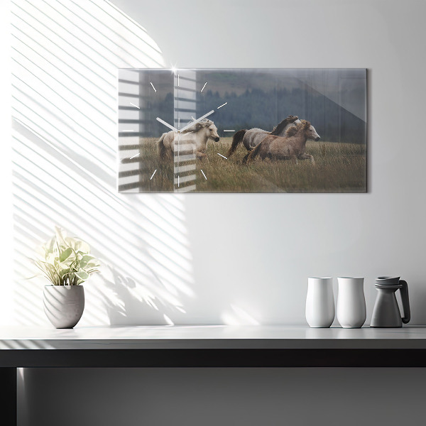Horizontale Uhr Pferde im Galopp