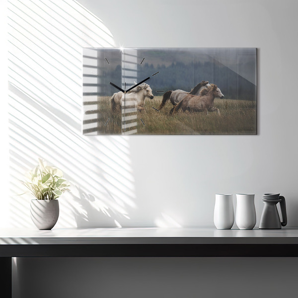 Horizontale Uhr Pferde im Galopp