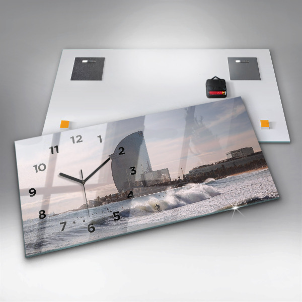 Horizontale Uhr mit motiv Surfer in Barcelona