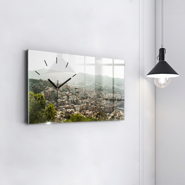 Horizontale Uhr Barcelona Blick auf den Montjuic