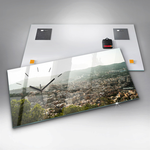 Horizontale Uhr Barcelona Blick auf den Montjuic