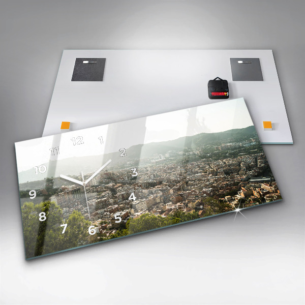 Horizontale Uhr Barcelona Blick auf den Montjuic