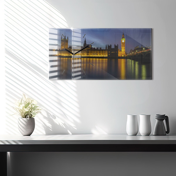 Horizontale Uhr mit motiv Winchester Palast London