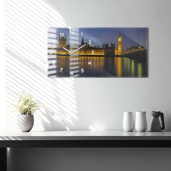 Horizontale Uhr mit motiv Winchester Palast London