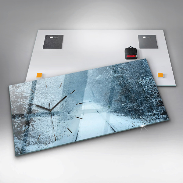 Horizontale Uhr mit motiv Hirsche auf den Gleisen