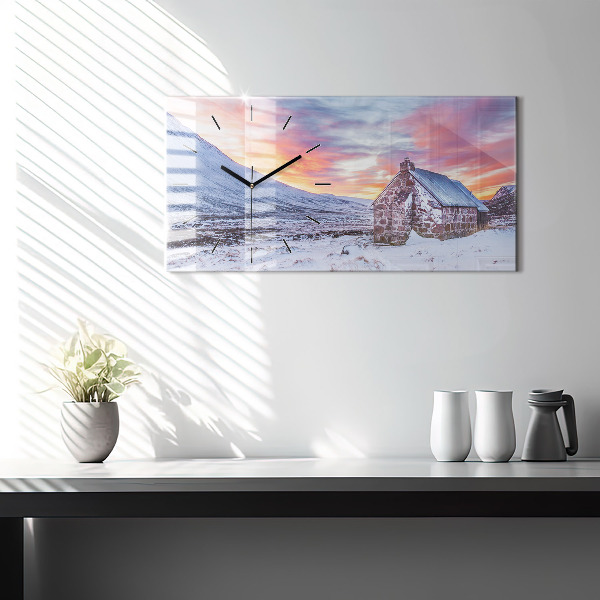 Horizontale Uhr Hütte in den Bergen