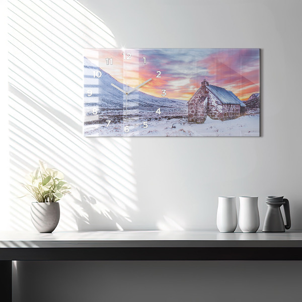 Horizontale Uhr Hütte in den Bergen