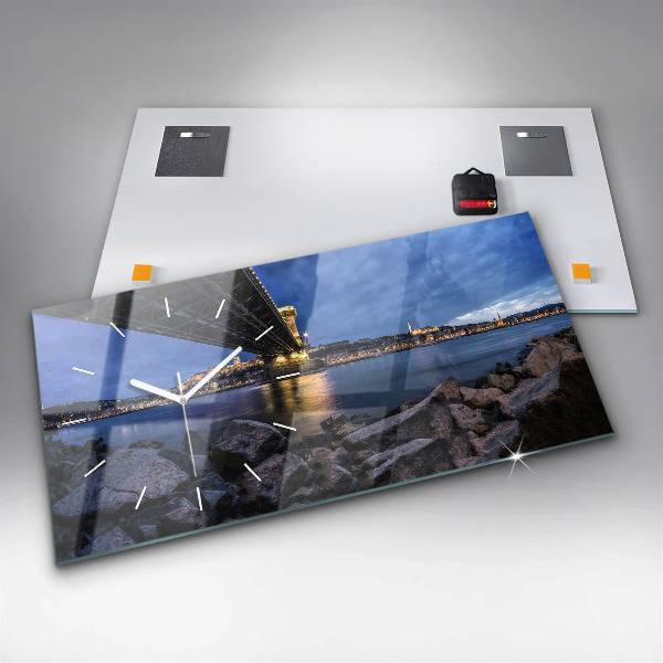 Horizontale Uhr mit motiv Felsenufer unter der Brücke