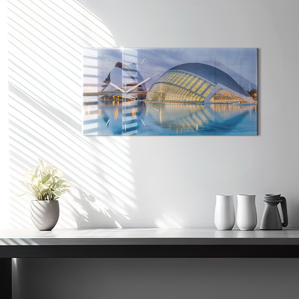 Horizontale Uhr mit motiv Sonnenuntergang in der Stadt