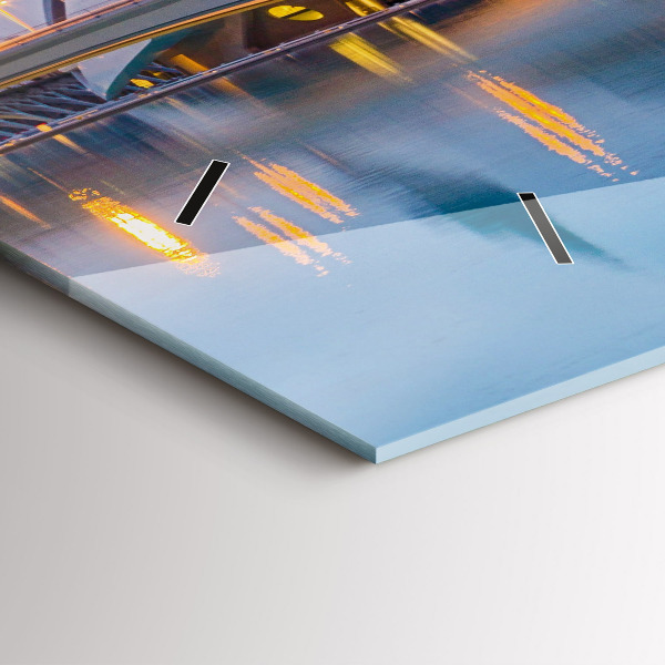 Horizontale Uhr mit motiv Sonnenuntergang in der Stadt