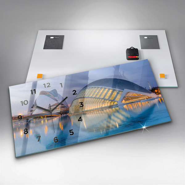 Horizontale Uhr mit motiv Sonnenuntergang in der Stadt