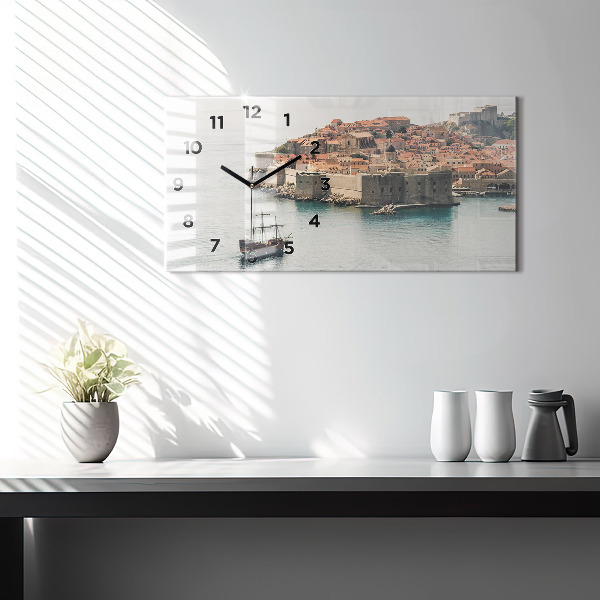 Horizontale Uhr Segelschiff in Dubrovnik