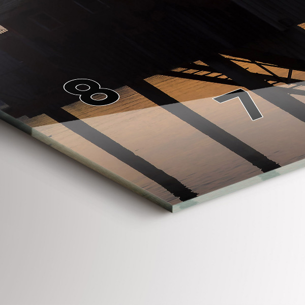 Horizontale Uhr Sonnenuntergang über einem See