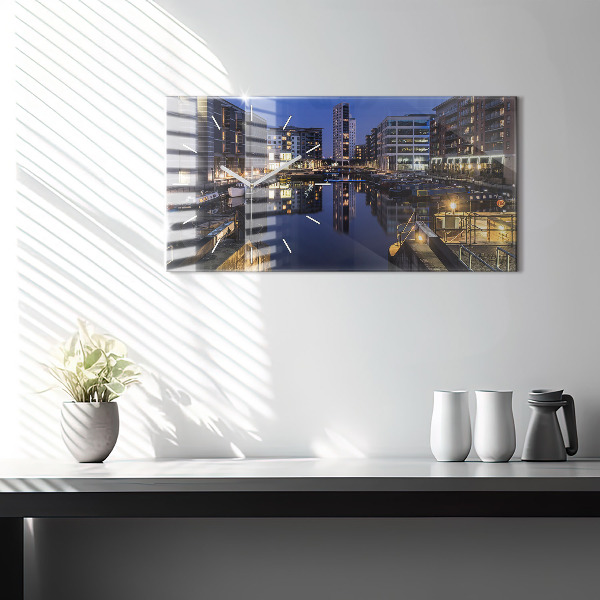 Horizontale Uhr mit motiv Beleuchtete Stadt bei Nacht