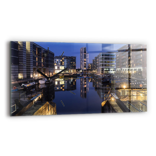 Horizontale Uhr mit motiv Beleuchtete Stadt bei Nacht