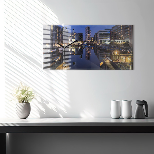 Horizontale Uhr mit motiv Beleuchtete Stadt bei Nacht