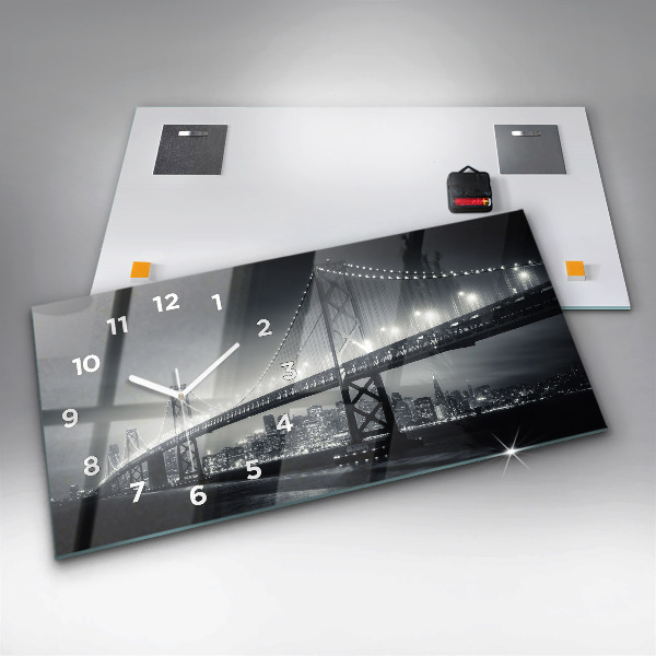 Horizontale Uhr Brücke bei Nacht in San Francisco