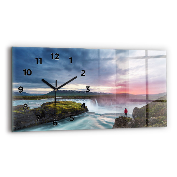 Horizontale Uhr Landschaft mit Wasserfall