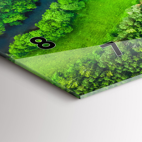 Horizontale Uhr Fluss im Wald