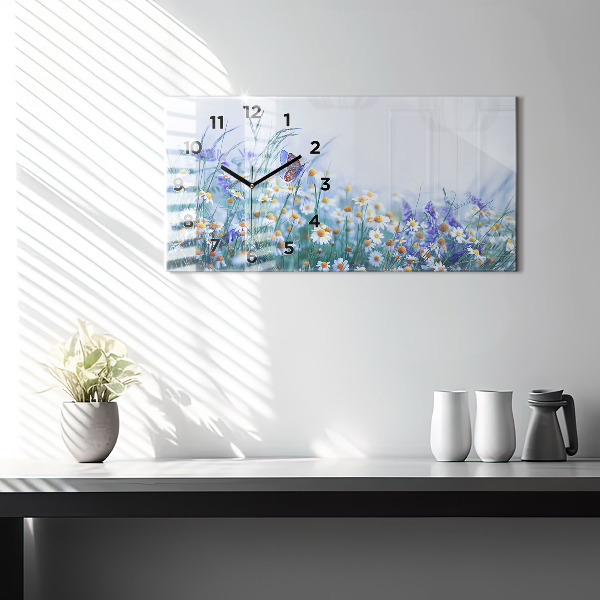 Horizontale Uhr mit motiv Schmetterling auf einer Wiese