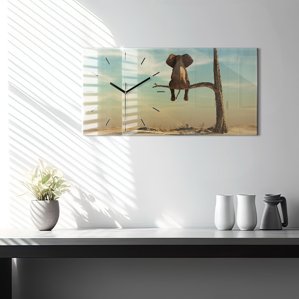 Horizontale Uhr Elefant in einem Baum