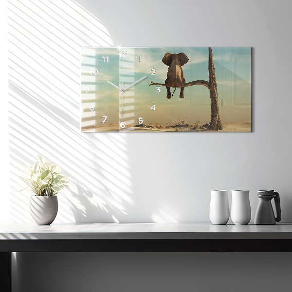 Horizontale Uhr Elefant in einem Baum