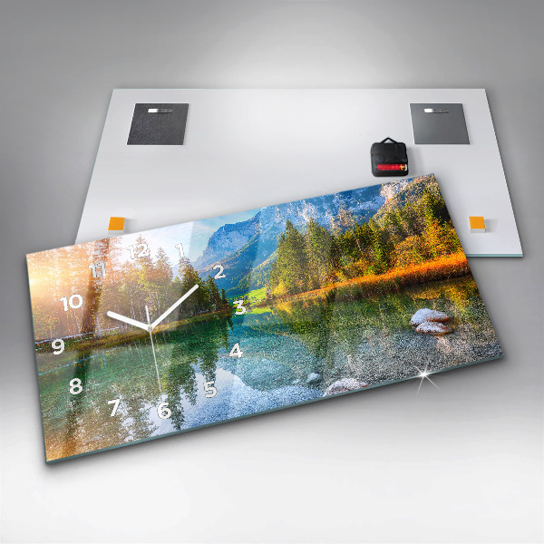 Horizontale Uhr Fluss Berge Landschaft