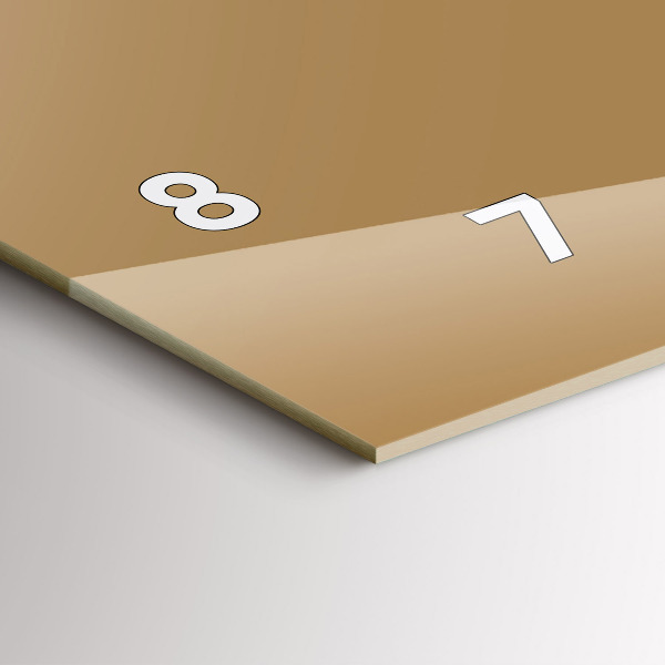 Horizontale Uhr Die Farbe Dunkelbeige