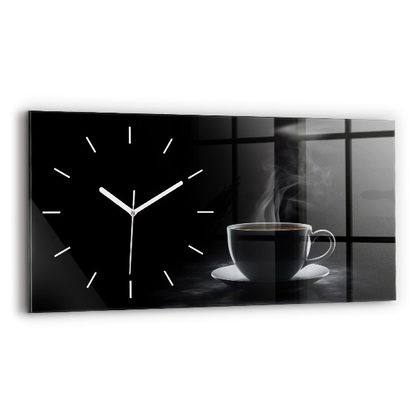 Horizontale Uhr Tasse mit schwarzem Kaffee