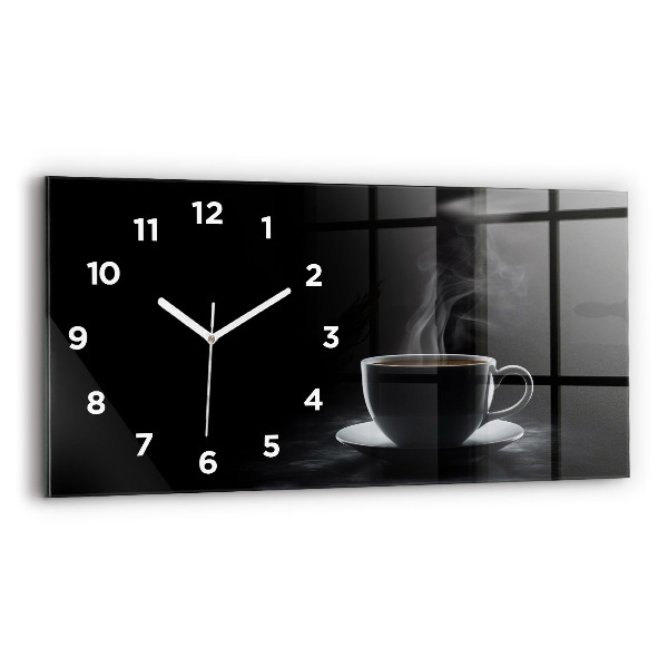 Horizontale Uhr Tasse mit schwarzem Kaffee