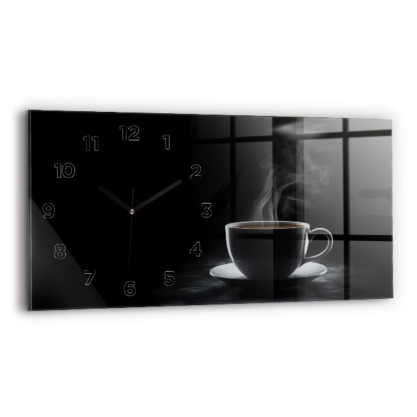 Horizontale Uhr Tasse mit schwarzem Kaffee