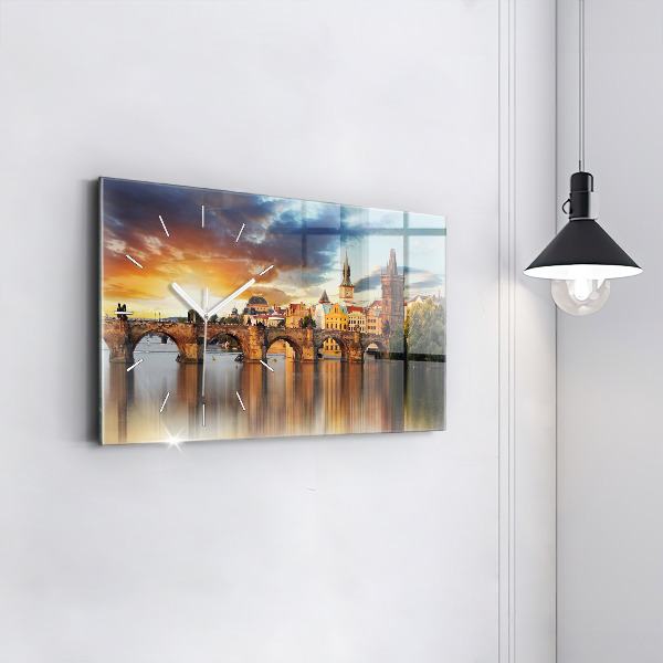 Horizontale Uhr mit motiv Panorama über einen Fluss