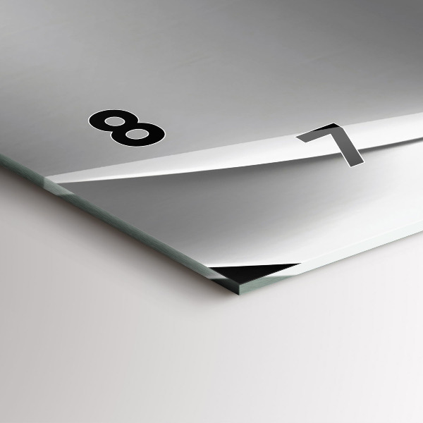 Horizontale Uhr Silberne Abstraktion