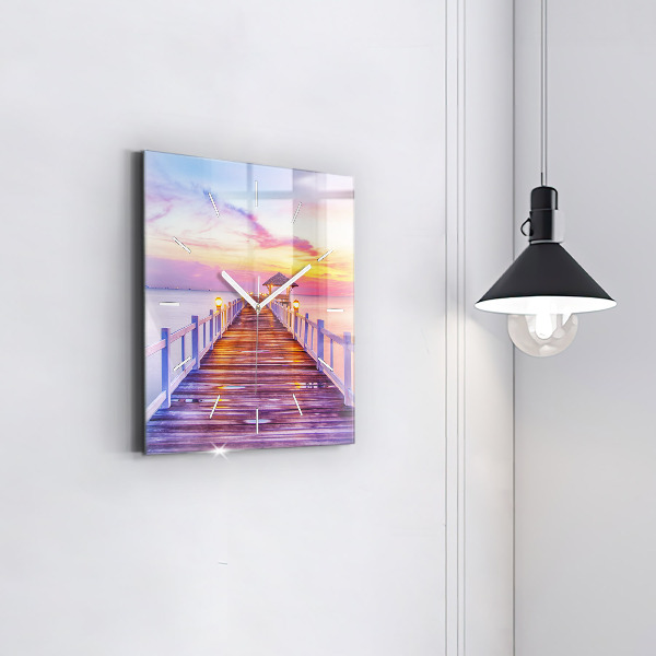 Wanduhr quadratisch mit motiv Brücke im Hafen am Abend