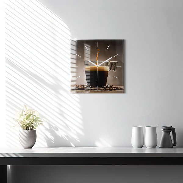 Wanduhr modern quadratisch Becher mit Kaffee