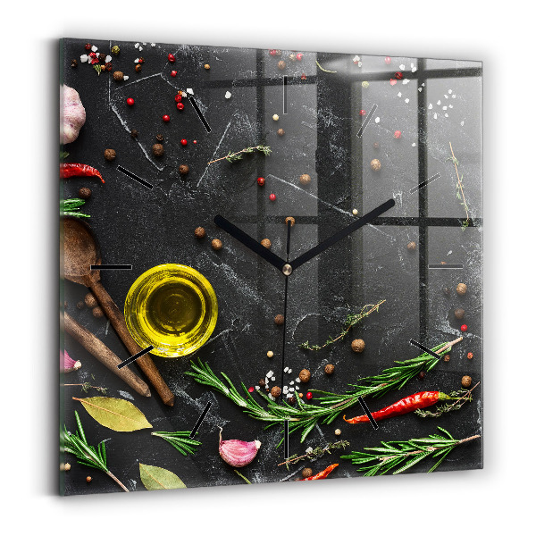 Wanduhr modern quadratisch Gewürze auf der Tischplatte