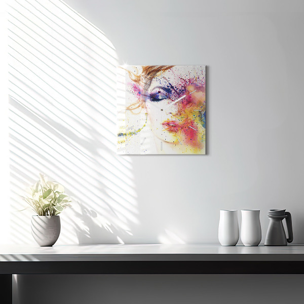 Wanduhr quadratisch mit motiv Porträt einer geheimnisvollen Frau