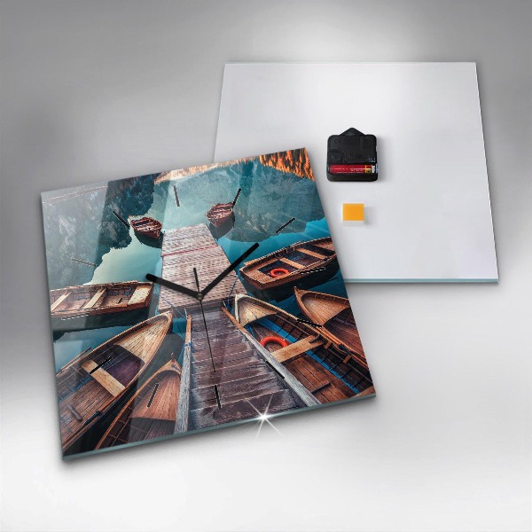 Wanduhr modern quadratisch Plattform und See