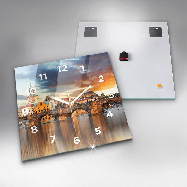 Wanduhr modern quadratisch Panorama über einen Fluss