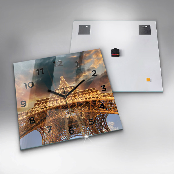 Wanduhr quadratisch Eiffelturm im Sonnenschein