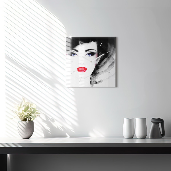 Wanduhr modern quadratisch Porträt einer Frau