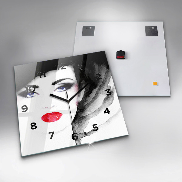 Wanduhr modern quadratisch Porträt einer Frau