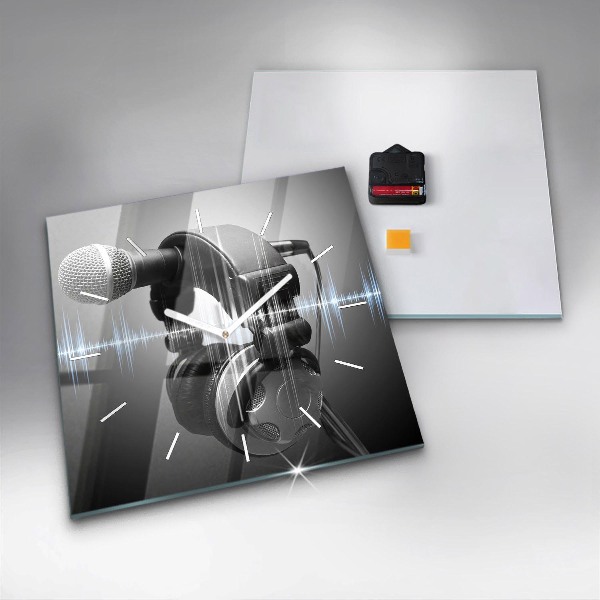 Wanduhr modern quadratisch Mikrofon und Kopfhörer