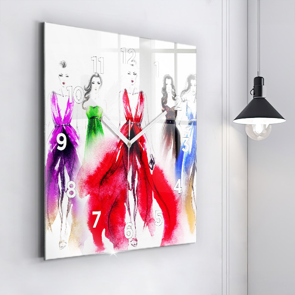 Wanduhr modern quadratisch Frauen in bunten Kleidern