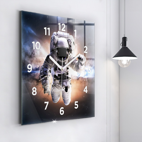 Wanduhr quadratisch mit motiv Astronaut im Weltraum