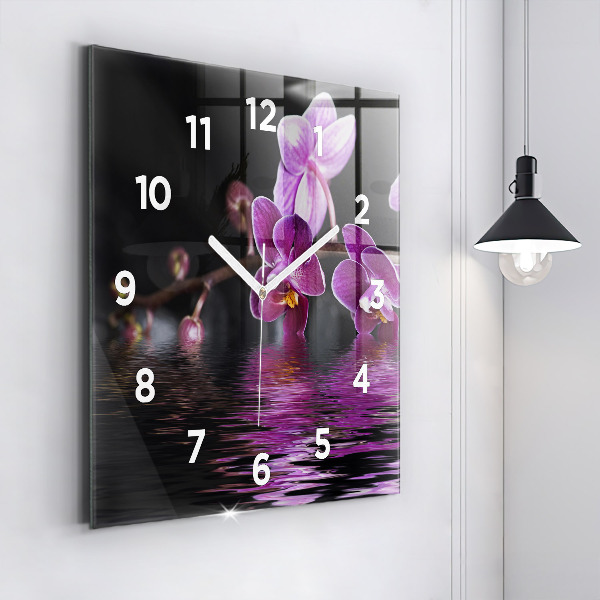 Wanduhr modern quadratisch Orchideenblüte auf dem Wasser