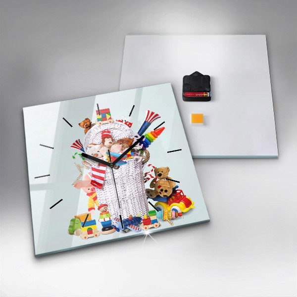 Wanduhr quadratisch mit motiv Weidenkorb mit Spielzeug