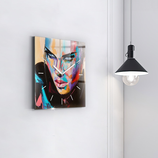 Wanduhr modern quadratisch Porträt einer Frau